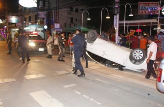 Столкновение машин на Третьей улице в Паттайе