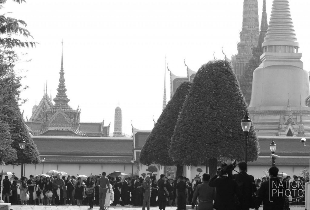 Как повезут тело Короля Таиланда