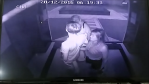 Девушка с Волкинг Стрит ограбила туриста из России
