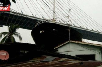 Корабль врезался в ресторан в Таиланде