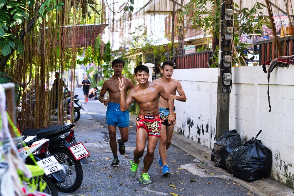 Мужчины в тайланде