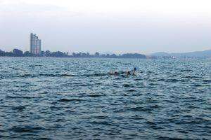 7-летняя девочка из России совершила рекордный заплыв в море Паттайи
