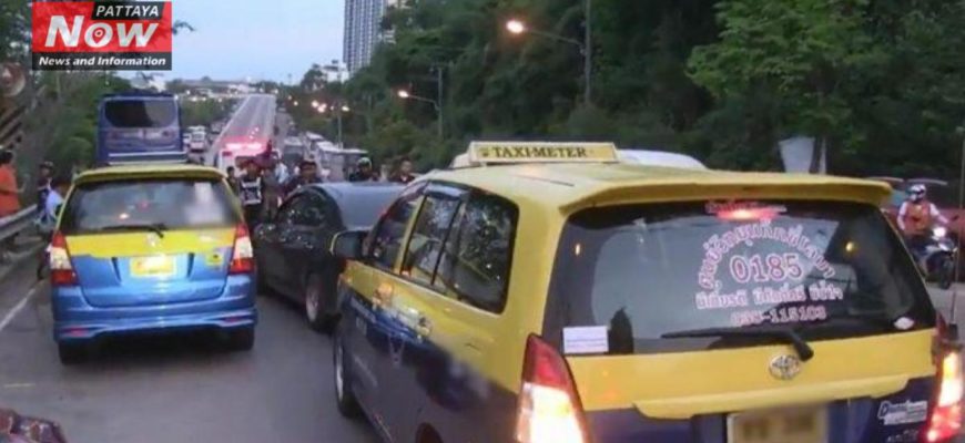 Такси Паттайи против Uber и Grab Taxi