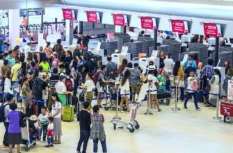 Огромные очереди в аэропортах Таиланда