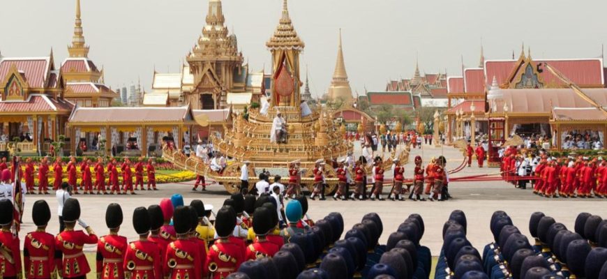Туристы смогут посмотреть королевский крематорий в Таиланде