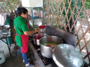 Чем кормят на Квае в Таиланде