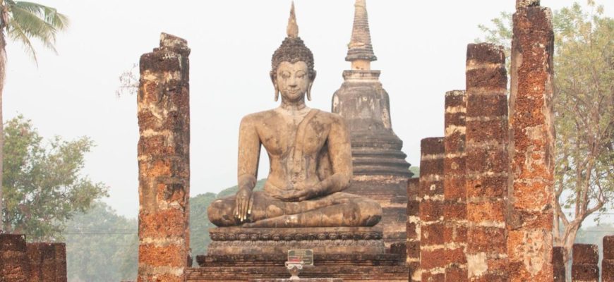 Турист вернул в Таиланд похищенные им кирпичи из Аюттхаи