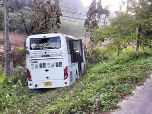 Трое российских туристов пострадали при крушении автобуса в Таиланде