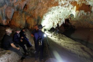 7 дней продолжаются поиски пропавших в пещере детей
