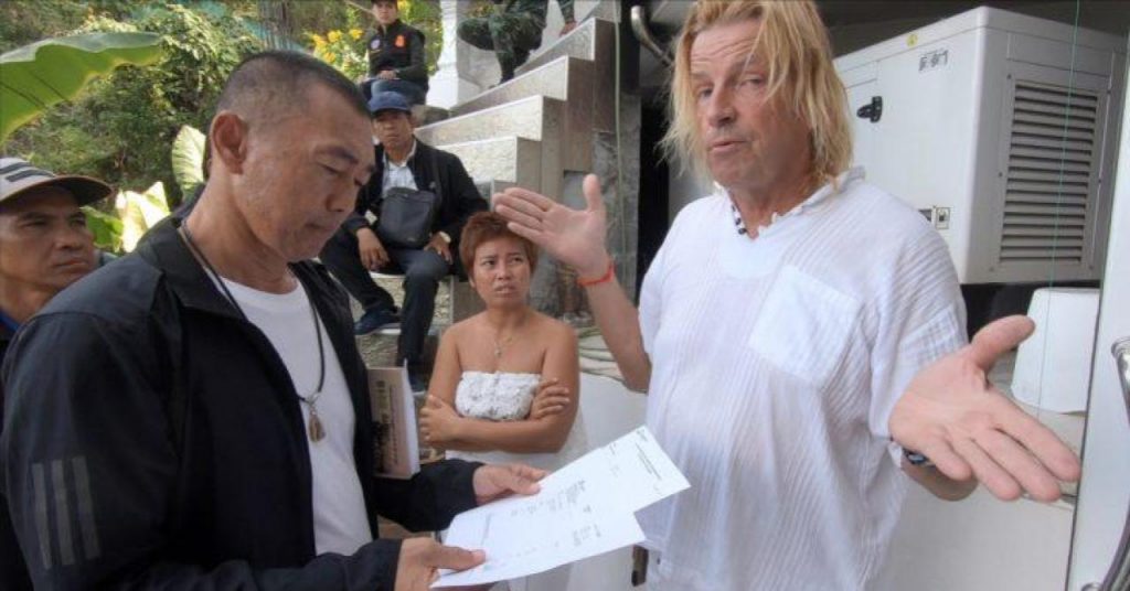 На Самуи в Таиланде обыскивают виллы иностранцев, сдающих их в аренду
