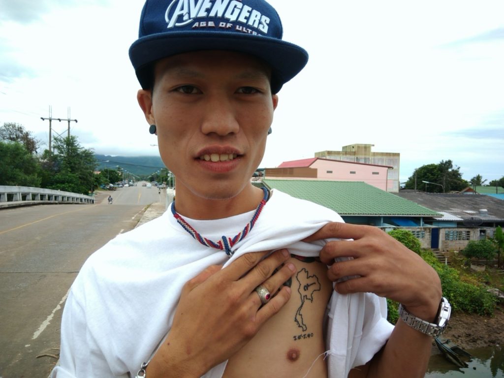 Таиланд вводит новые требования к мастерам татуировки и пирсинга