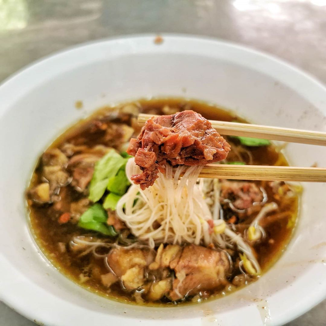 Вся правда о «вечном» супе в Бангкоке, который готовится 45 лет