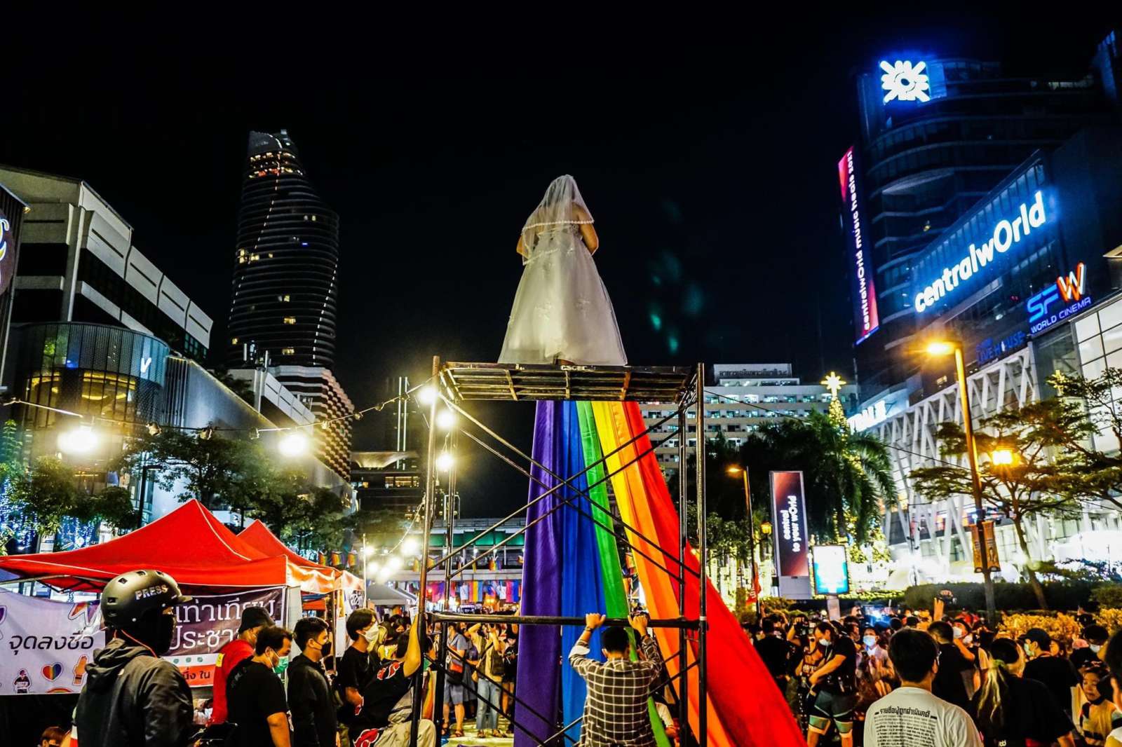 Однополые связи противоестественны — Конституционный суд Таиланда