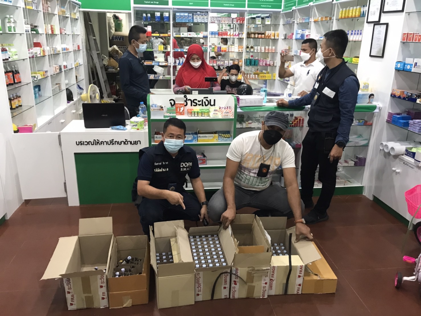 Нелегальные аптеки в Таиланде — полицейский рейд