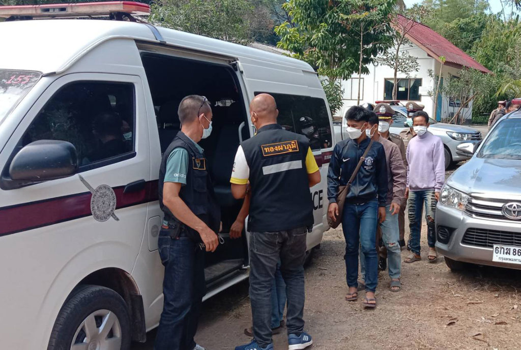 Шашлык из мяса бенгальских тигров приготовили браконьеры в