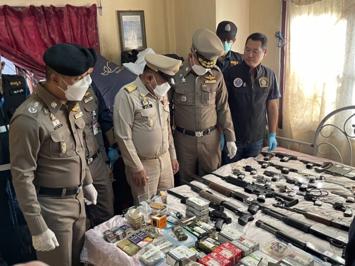 В Таиланде арестован турист, торговавший самодельным оружием