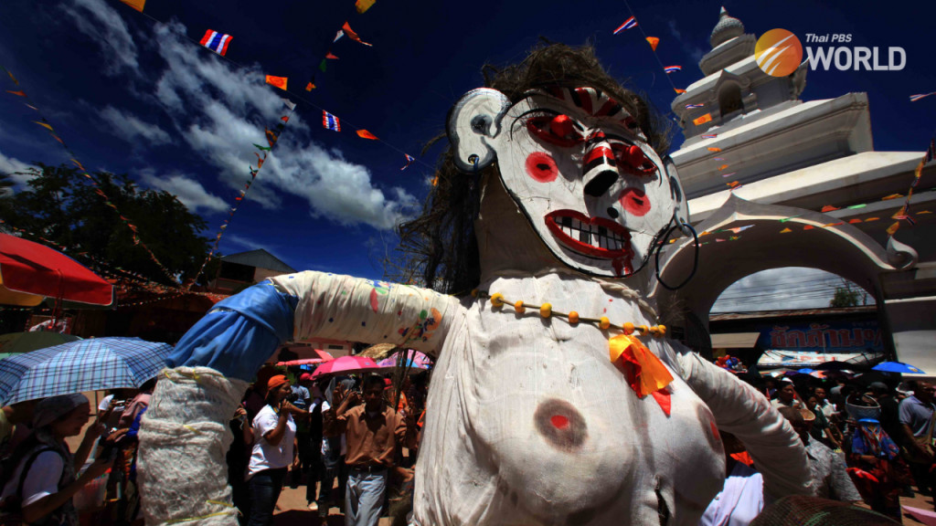 Красочное шествие в масках в провинции Лей (Фото Тавичай Джаоваттана).