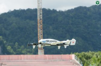 В отдаленную больницу провинции Сатун лекарства доставил 17-килограммовый беспилотник компании Skyports Swoop Aero. Проект инициирован Министерством здравоохранения Таиланда для обеспечения доступных медицинских услуги для населения (Фото: Министерство здравоохранения Таиланда)