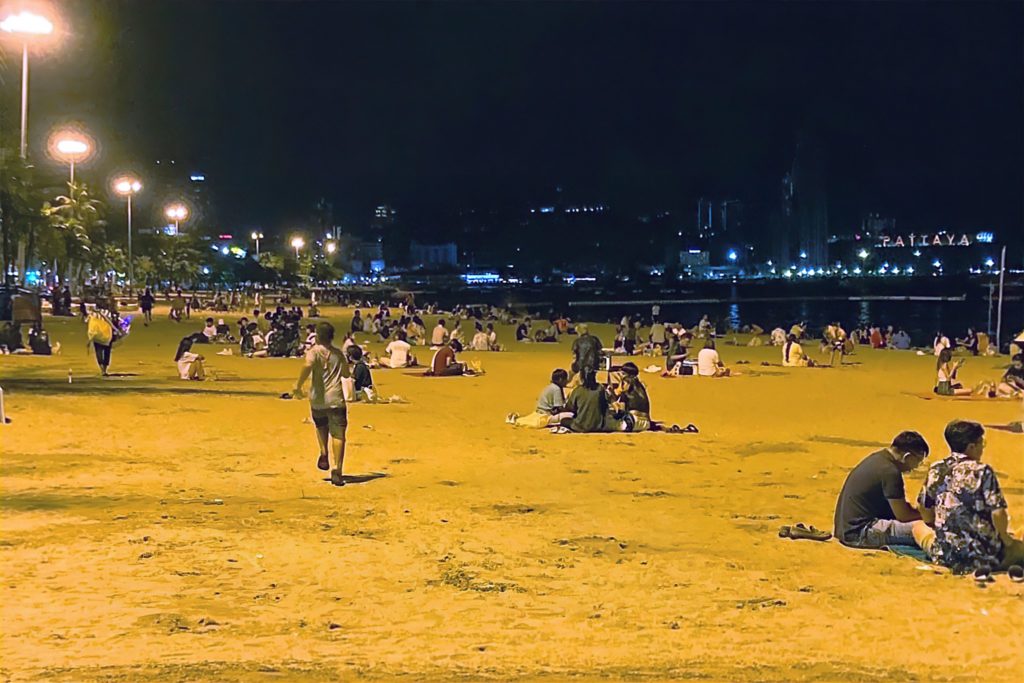 В Паттайе ограничат работу пляжей в ночное время