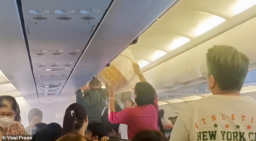 Пожар на борту AirAsia в Таиланде вызвал панику пассажиров